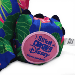 Peluche Stitch Mulan avec badge officiel