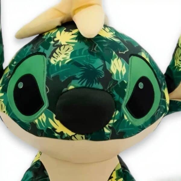 zoom visage peluche stitch livre de la jungle