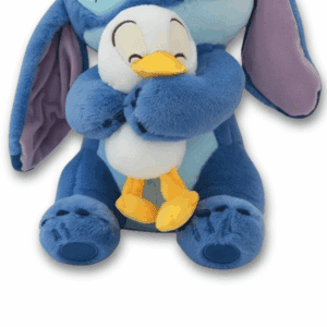 Zoom sur les pattes de la peluche Stitch Canard officielle Disney