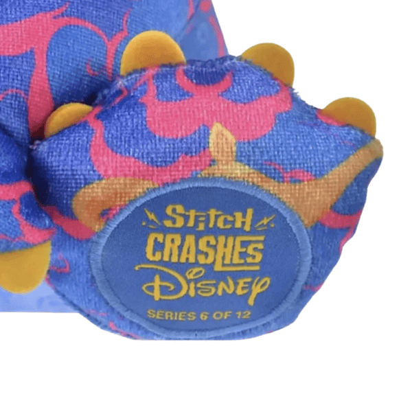 zoom patte Peluche Stitch Aladin